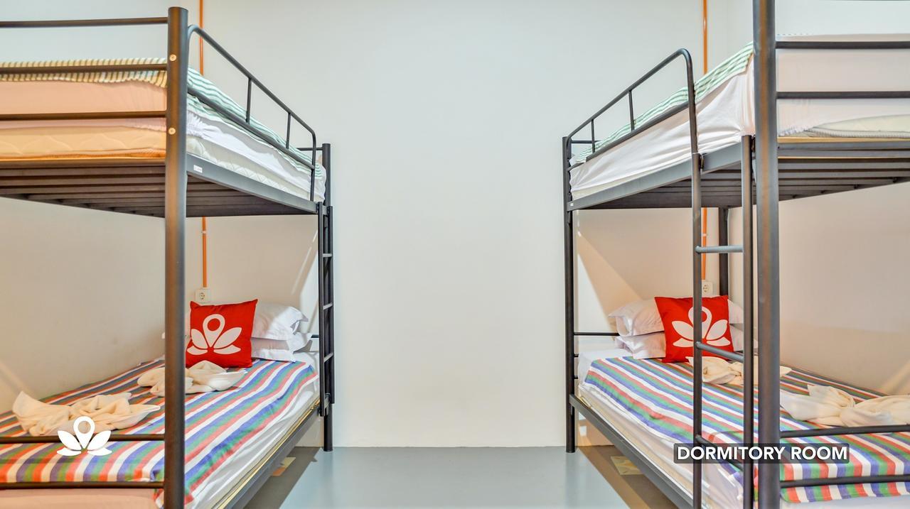 Ndalem Sorogenen Guesthouse Jogjakarta Buitenkant foto